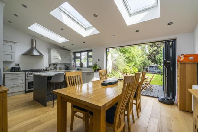 Kitchen diner