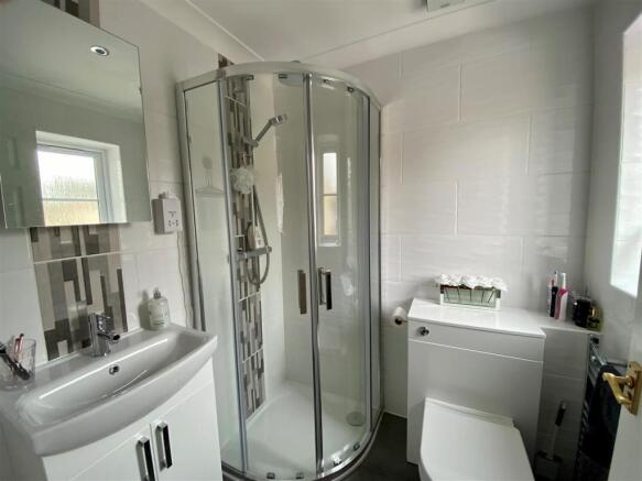 En Suite Shower Room