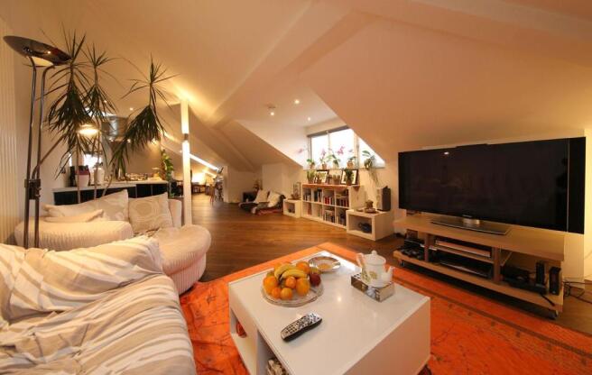 11 Vicarage Mews 212