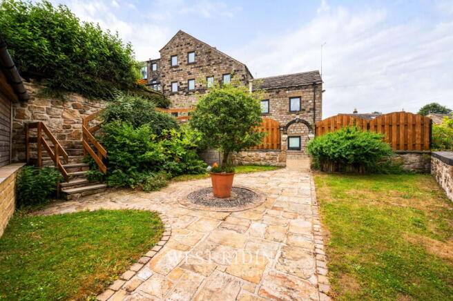 5 bed Character Property for sale Image 8