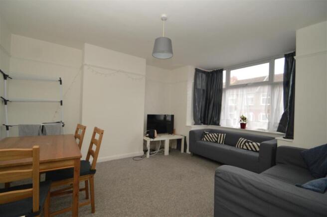 8 Fifth Avenue (3).JPG