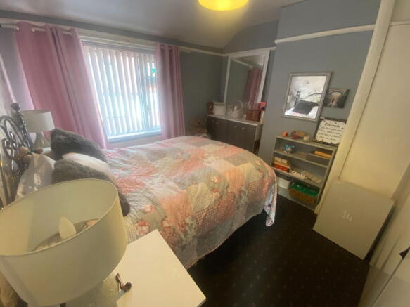 3 bed Semi-Detached for sale Image 8