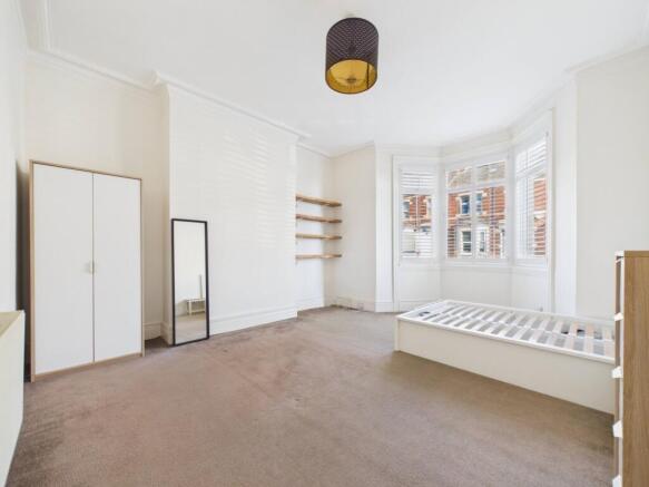 CAM02195G0-PR0098-STILL011