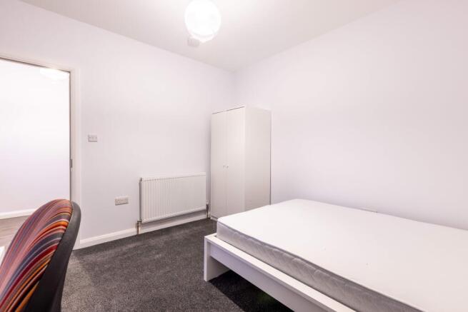 1 bed House Share to rent Image 6
