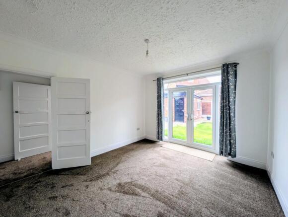 3 bed Detached to rent Image 6