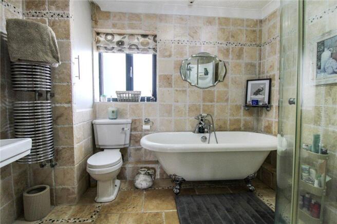 3 bed Detached for sale Image 11