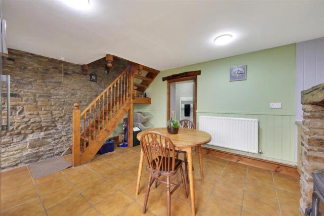 9 Gill Lane, Grassmoor, S42 photo 4
