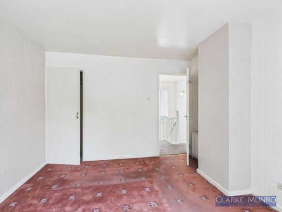 3 bed Semi-Detached for sale Image 10