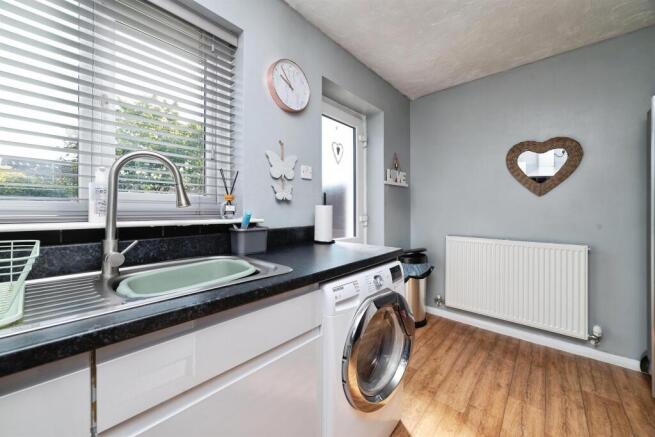 2 bed Semi-Detached for sale Image 4