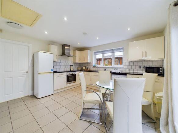 annexe kitchen/dining room