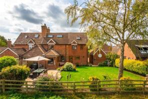 Fair View, Main Street, Aylesbury HP18 0SP