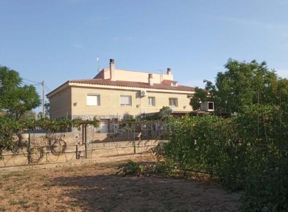 Photo 1