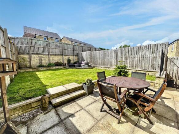 Buckworth Road, Oakworth, Keighley, BD22 7FL photo 4