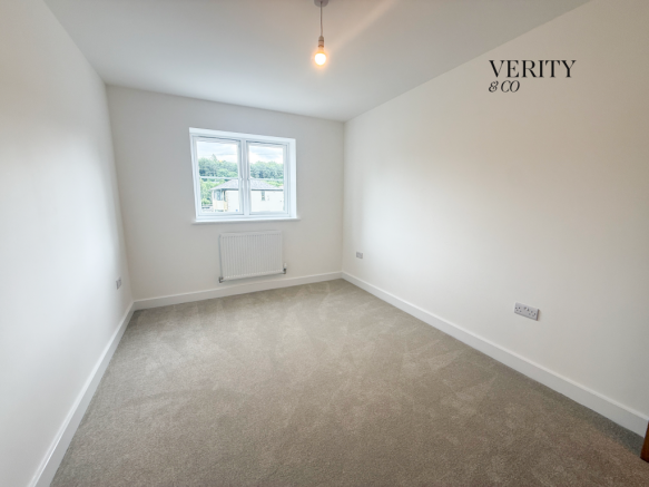 3 bed Semi-Detached for sale Image 9