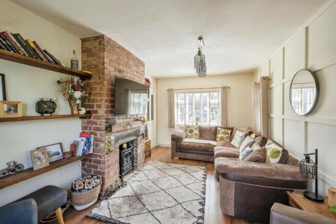 3 bed Detached for sale Image 3