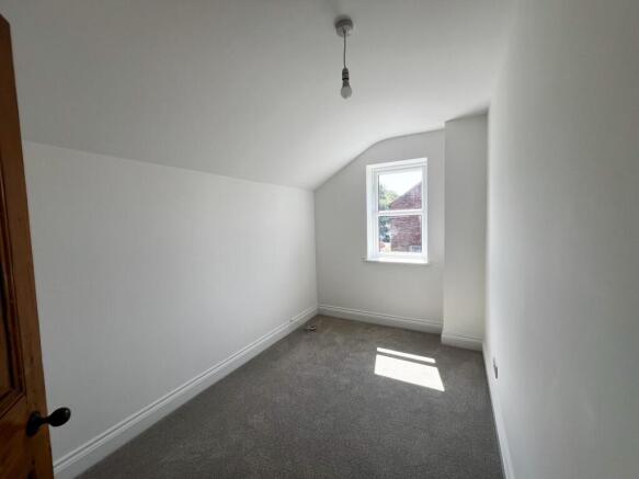 3 bed Terraced to rent Image 9