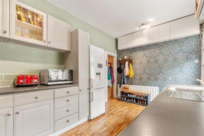 2 bed Terraced for sale Image 8