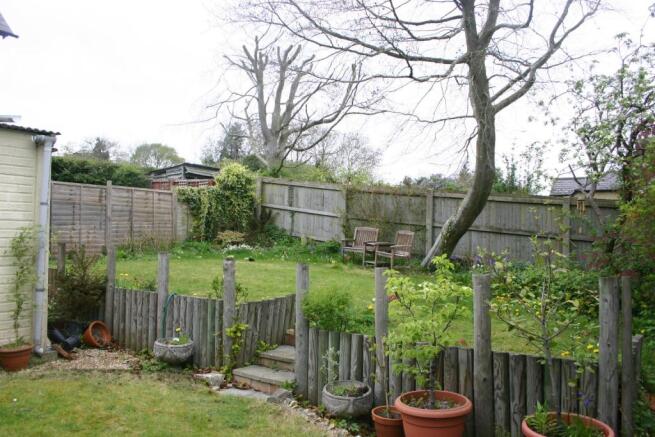 Pine View-garden.jpg