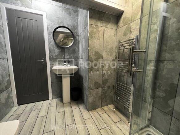 queens-road-ls6-1hy-1059723