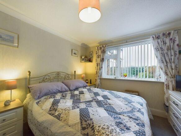 2 bed Semi-Detached Bungalow for sale Image 7