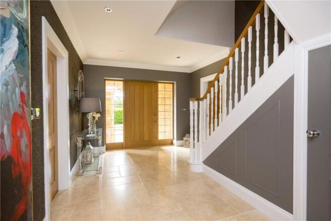 5 bed Detached for sale Image 6