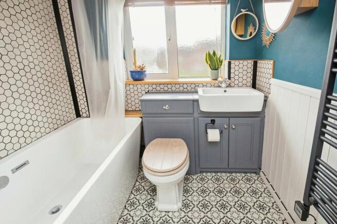Bathroom 202 20Th...