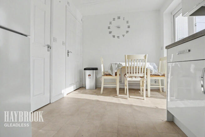 3 bed Detached for sale Image 8