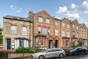 10c, Bromar Road, London SE5 8DL