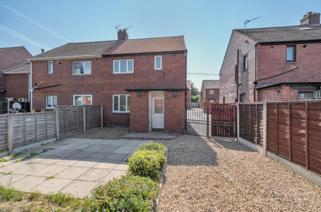 3 bed Semi-Detached for sale Image 11