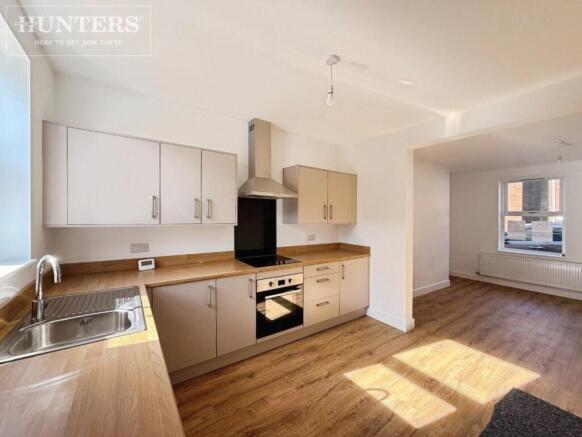 2 bed Terraced to rent Image 4