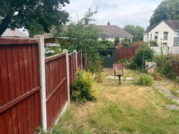 2 bed House to rent Image 10