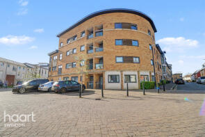 20, 35 Juniper House, Pasteur Drive, Old Town, Swindon SN1 4GJ