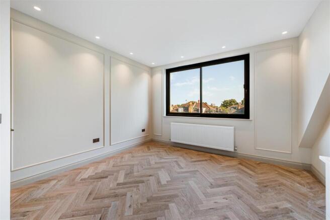 F6, 32 Creffield Road (2).jpg