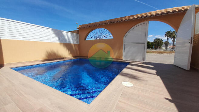 4 Bedroom Semi-Detached For Sale-PDM197-2