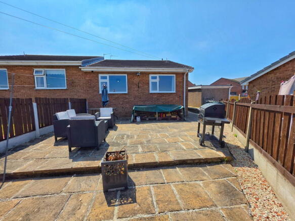 2 bed Semi-Detached Bungalow for sale Image 12