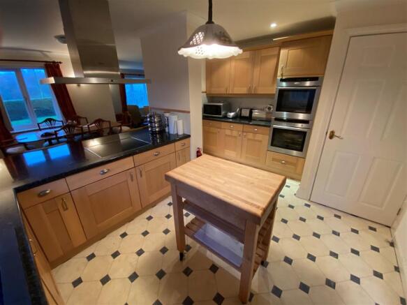 Kitchen/Dining Room