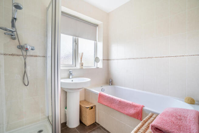 3 bed Semi-Detached for sale Image 12