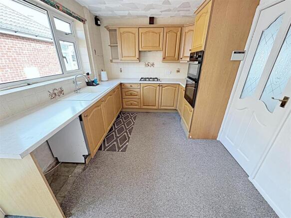 Itterby Crescent, Cleethorpes, N.E. Lincs photo 4