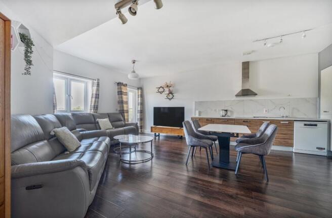 Living/Kitchen