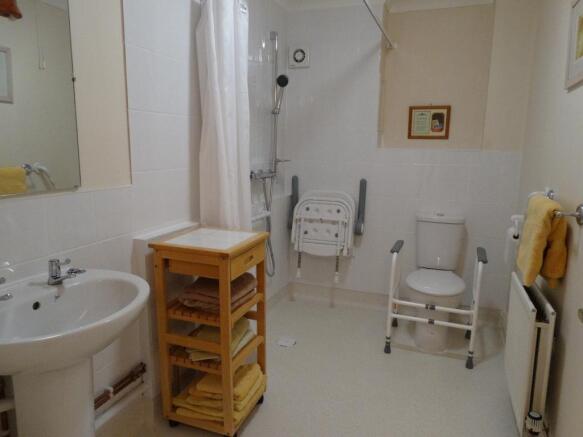 Photo 6