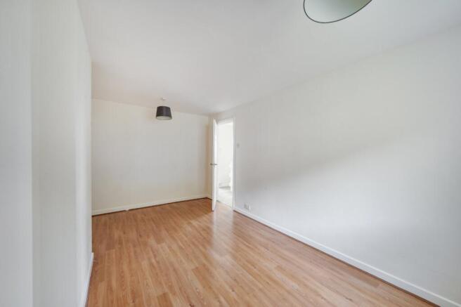 3 bed Semi-Detached for sale Image 11
