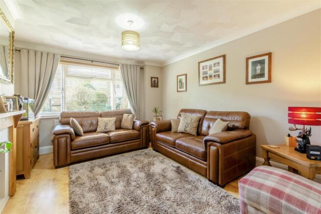 8682876-interior04.jpg