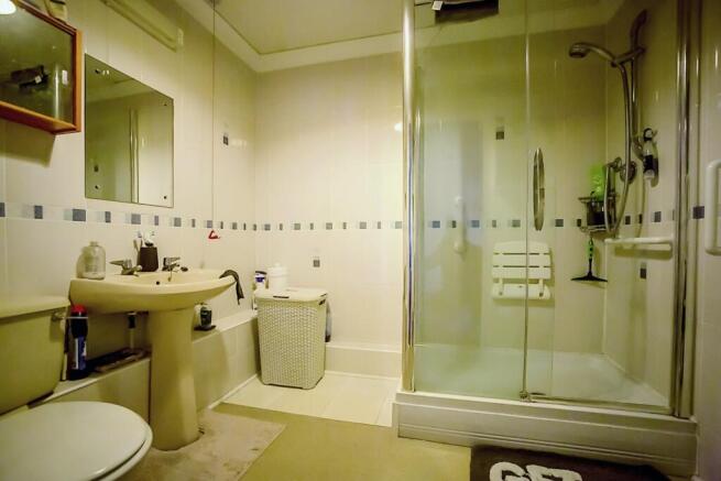Shower W.C