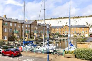 Flat 77, Merton Court, The Strand, Brighton Marina, Brighton BN2 5XZ