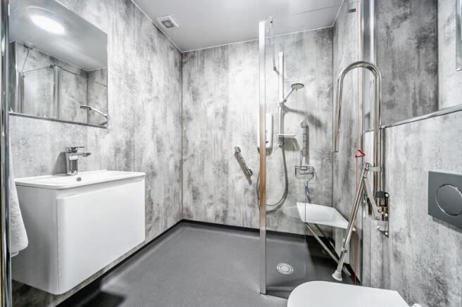 SHOWER ROOM