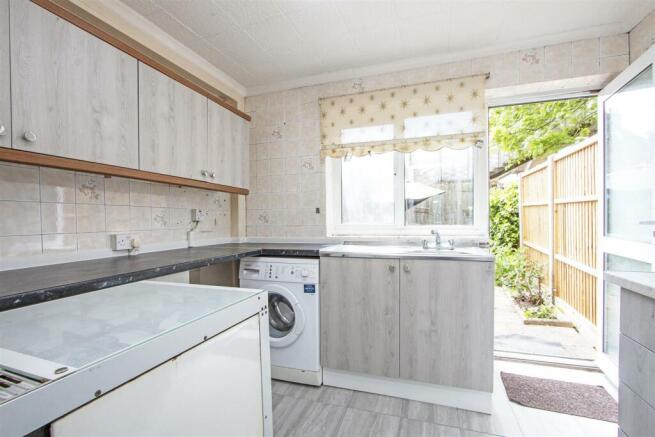61 Kenlor Road SW17 kitchen 1.jpg