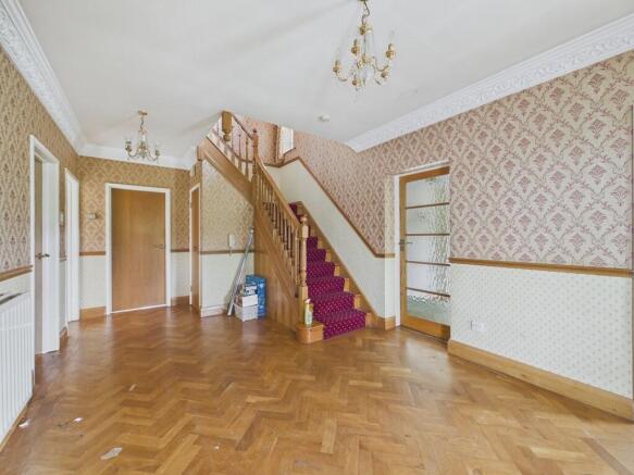 6 bed Detached for sale Image 12