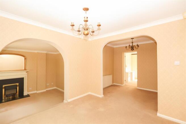 2 bed Semi-Detached Bungalow for sale Image 7