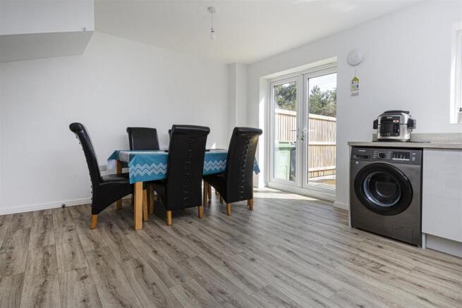 3 bed Town House for sale Image 11