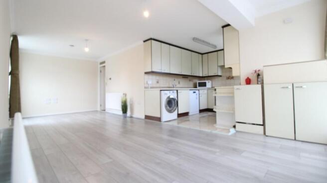 Lounge/Kitchen